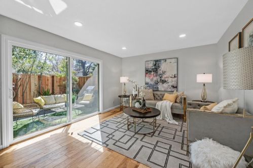 118 Flynn Ave, Mountain View, CA 94043-3958