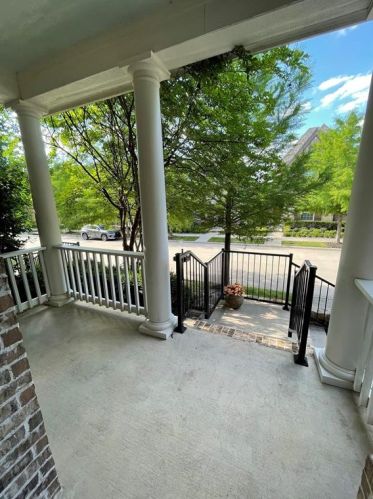 2248 Longwood Dr, Carrollton TX  75010-4912 exterior