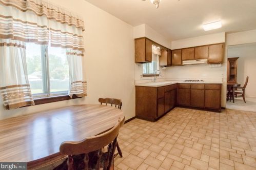 774 Shady Ln, Trenton, NJ 08619-2759