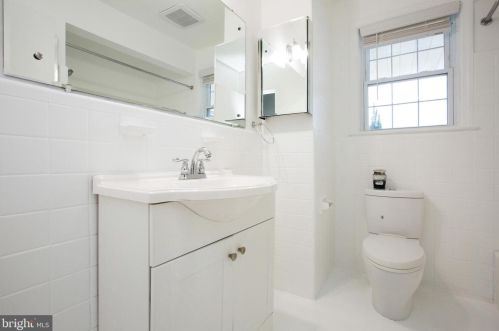 2009 Forest Hill Dr, Silver Spring MD 20903-1532 exterior