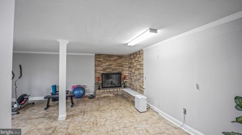 13 Rosalind Dr, Trenton NJ  08648-3245 exterior