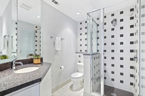 4025 Bowser Ave, Dallas TX 75219-3709 exterior