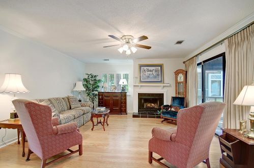 1103 Hidden Cove Dr, Mount Pleasant, SC 29464-9047