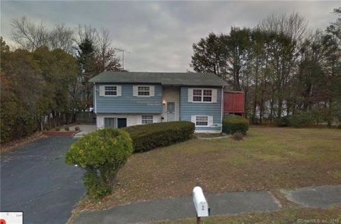 2 Weatherly Ln, Norwalk, CT 06854-1106