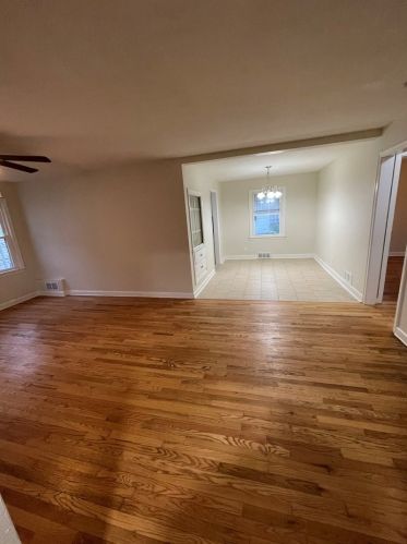 2114 Grant Ave, Rockford, IL 61103-3938