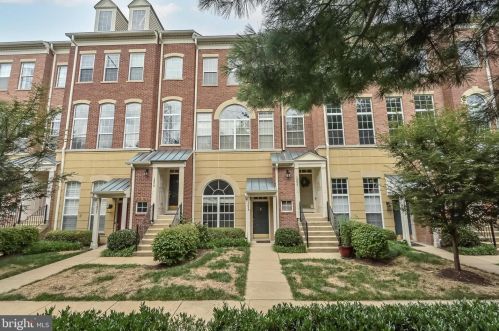 12073 Trumbull Way, Herndon, VA 20190-3263