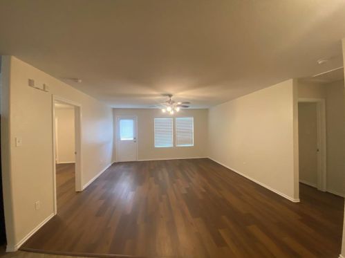 807 Katydid Ct, Conroe TX  77301-5511 exterior