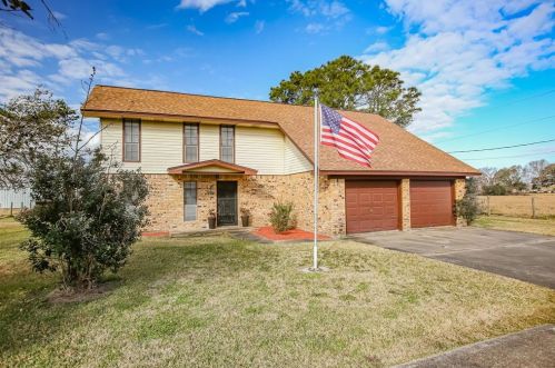 1500 Shanks Rd, Angleton TX 77515-9188 exterior