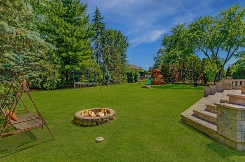 333 Killdeer Rd, Hanover Park, IL 60108-1323