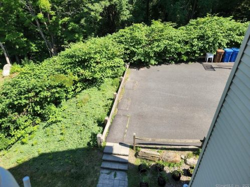 3 Lakeview Ave, Huntington CT  06484-2311 exterior