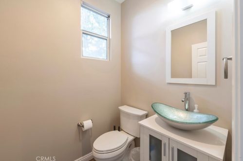 2190 Cherrywood Ln, Anaheim CA  92804-2490 exterior