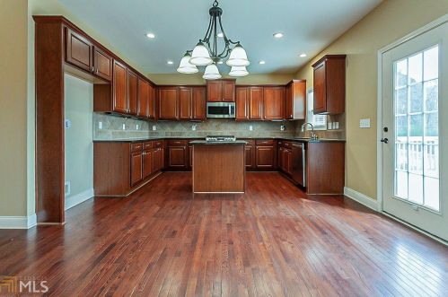 1708 Centerville Dr, Buford, GA 30518-9235