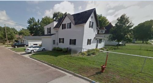 828 5th St, Canton SD  57013-5802 exterior