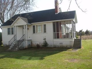 50 2nd St, Swanquarter, NC 27885-9383