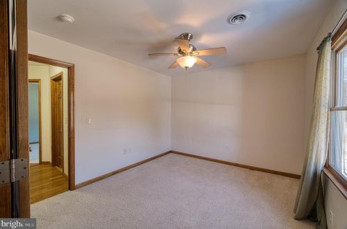 345 Journey Ln, Berkeley Springs WV exterior