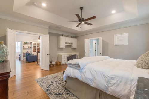 1648 Beacon Hill Blvd, Atlanta GA  30329-2556 exterior