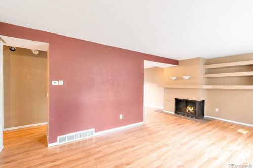 3873 Fraser St, Denver, CO 80014-4050