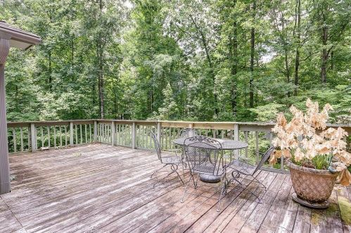 125 Oak Leaf Dr, Stockbridge GA  30281-4998 exterior