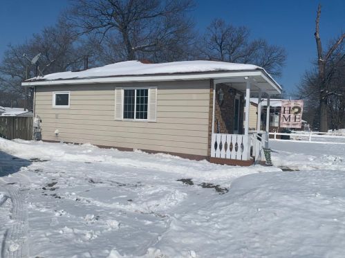 516 Liberty Pl, Hobart IN 46342-4659 exterior