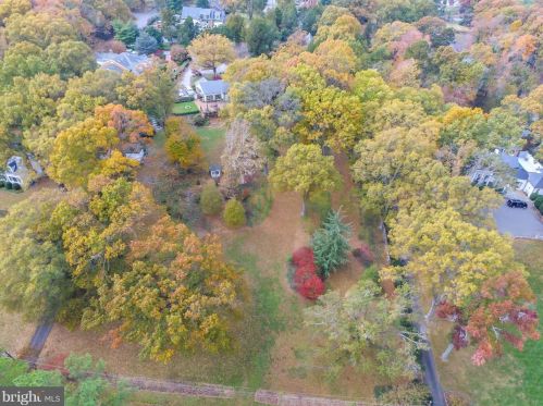 806 Beverly Dr, Fredericksburg, VA 22401-5202