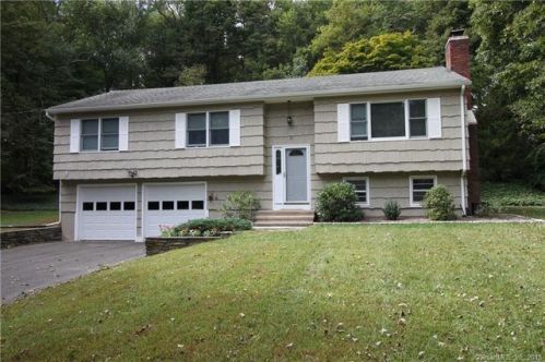 12 Joan Dr, Upper Stepney, CT 06468-2209