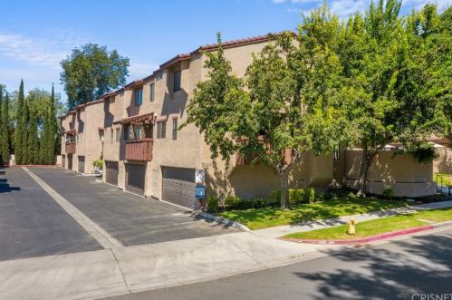 2405 Chandler Ave, Simi Valley CA  93065-0932 exterior