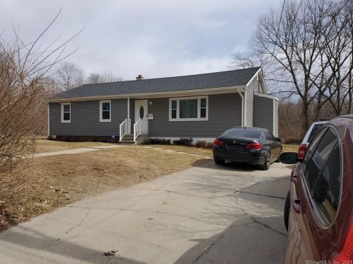 152 Garden Cir, Waterbury, CT 06704-2805