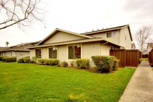 340 Rio Verde Pl, Milpitas, CA 95035-8601