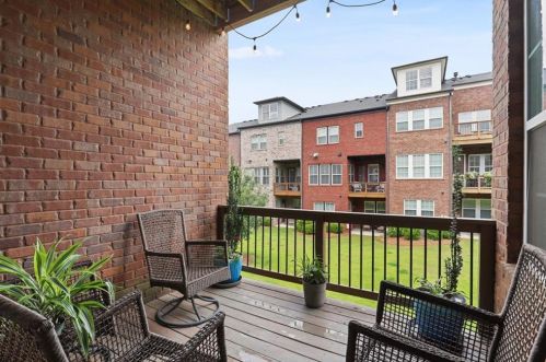 3632 Brookleigh Ln, Atlanta GA  30319-2206 exterior