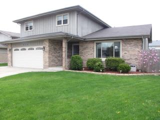 644 Briarwood Ave, Romeoville, IL 60446-1666