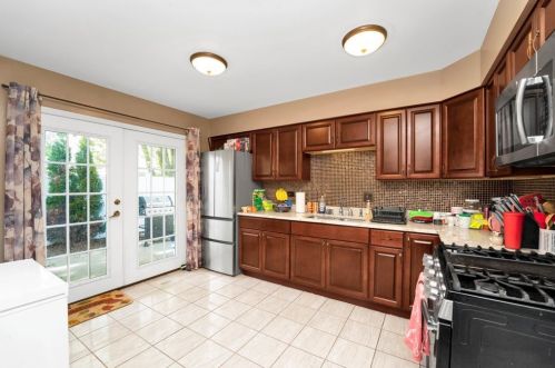 189 Garden Dr, Lemont IL  60440-2668 exterior