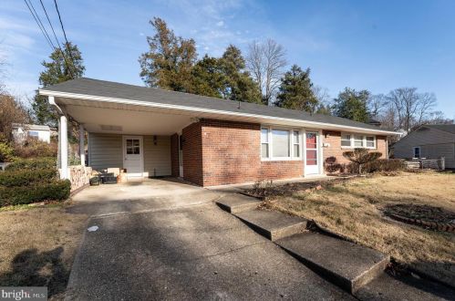 5307 Juxon Pl, Springfield VA  22151-1904 exterior