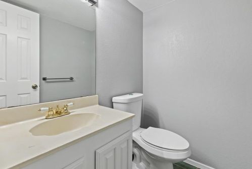 4221 Harvest Pt Dr, Carrollton TX 75010-4124 exterior