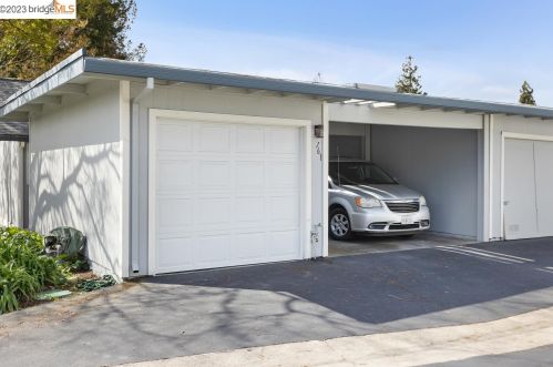 161 Holiday Hills Dr, Pacheco, CA 94553-4211
