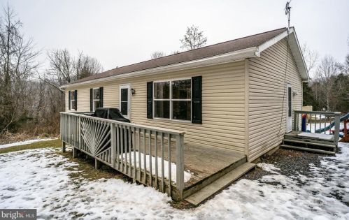 5227 Bear Foot Ln, Elkton, VA 22827-2061