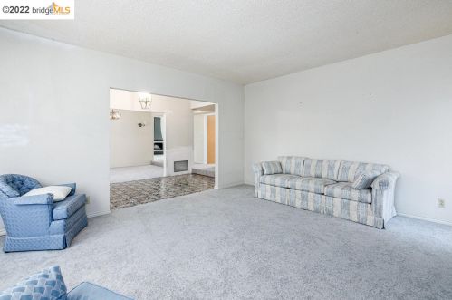 6 Pillon Real, Concord CA  94523-1622 exterior