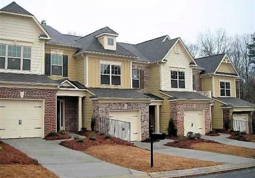 5129 Madeline Pl, Stone Mountain, GA 30083-1623