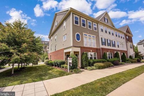 4719 Dane Ridge Cir, Woodbridge, VA 22193-6519