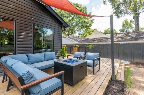 2334 Cortez Way, Atlanta GA  30319-3914 exterior