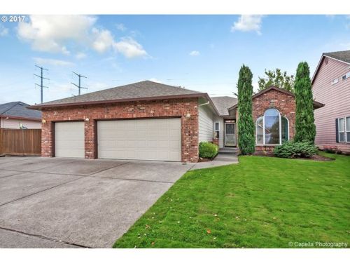 3641 218th Ave, Interlachen, OR 97024-7738