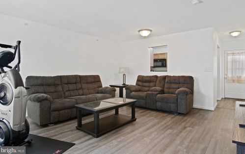 1401 Wyeth St, Harrisburg, PA 17102-1672