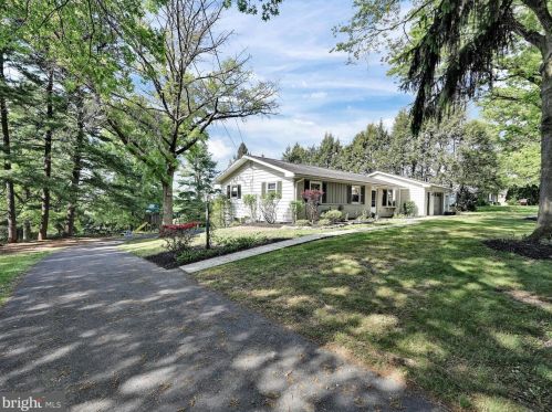 134 Scenic View Dr, Ephrata PA  17522-9570 exterior