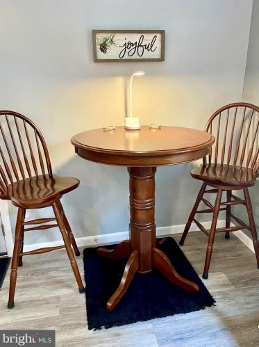 15 Meadow View Dr, Lost City WV 26810-8523 exterior