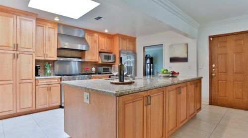 2347 Caracas St, Glendale CA  91214-3004 exterior