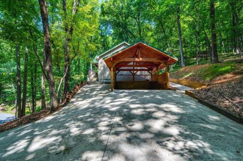 1054 Little Hendricks Mountain Rd, Big Canoe, GA 30143-5619