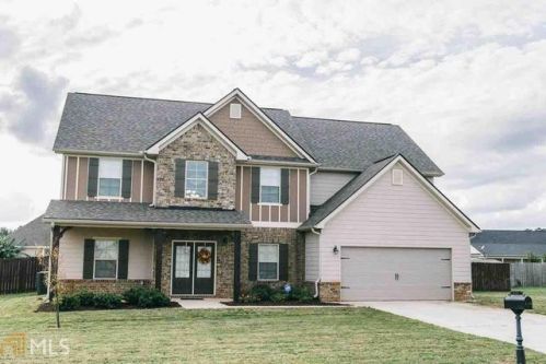 325 Cambrian Dr, Kathleen, GA 31047-4515