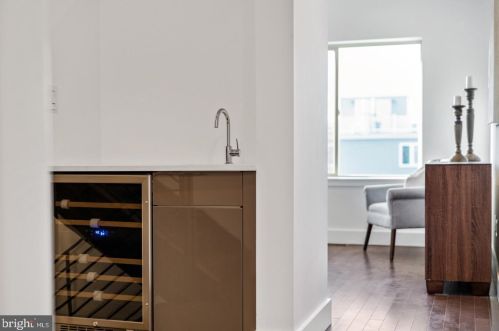 1342 19 St, Philadelphia PA  19146-4665 exterior