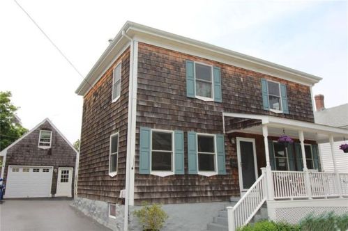 22 Tilley Ave, Middletown, RI 02840-2137