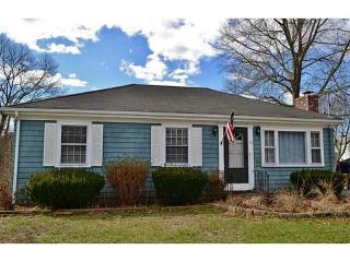 73 Foote St, Barrington, RI 02806-2925