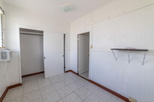 1815 Lanakila Ave, Honolulu HI  96817-2118 exterior